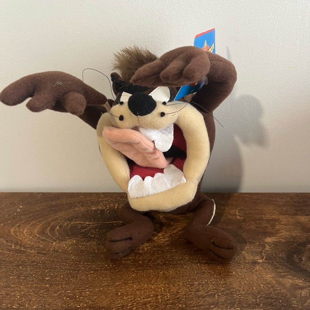❤️Looney Tunes Tasmanian Devil (Taz) plush toy.